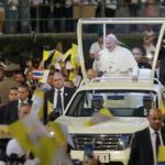 Phóng sự video: Giáo dân Việt Nam tham dự thánh lễ với Đức Thánh Cha tại SVĐ Thái Lan lúc 18h00 ngày 21/11/2019