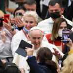 Vatican trở lại với những buổi tiếp kiến chung có đông giáo dân