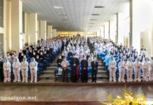 Đại diện Đức Thánh Cha gặp gỡ các tình nguyện viên tu sĩ tại Sài Gòn