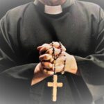 Bí mật của những linh mục đứng vững